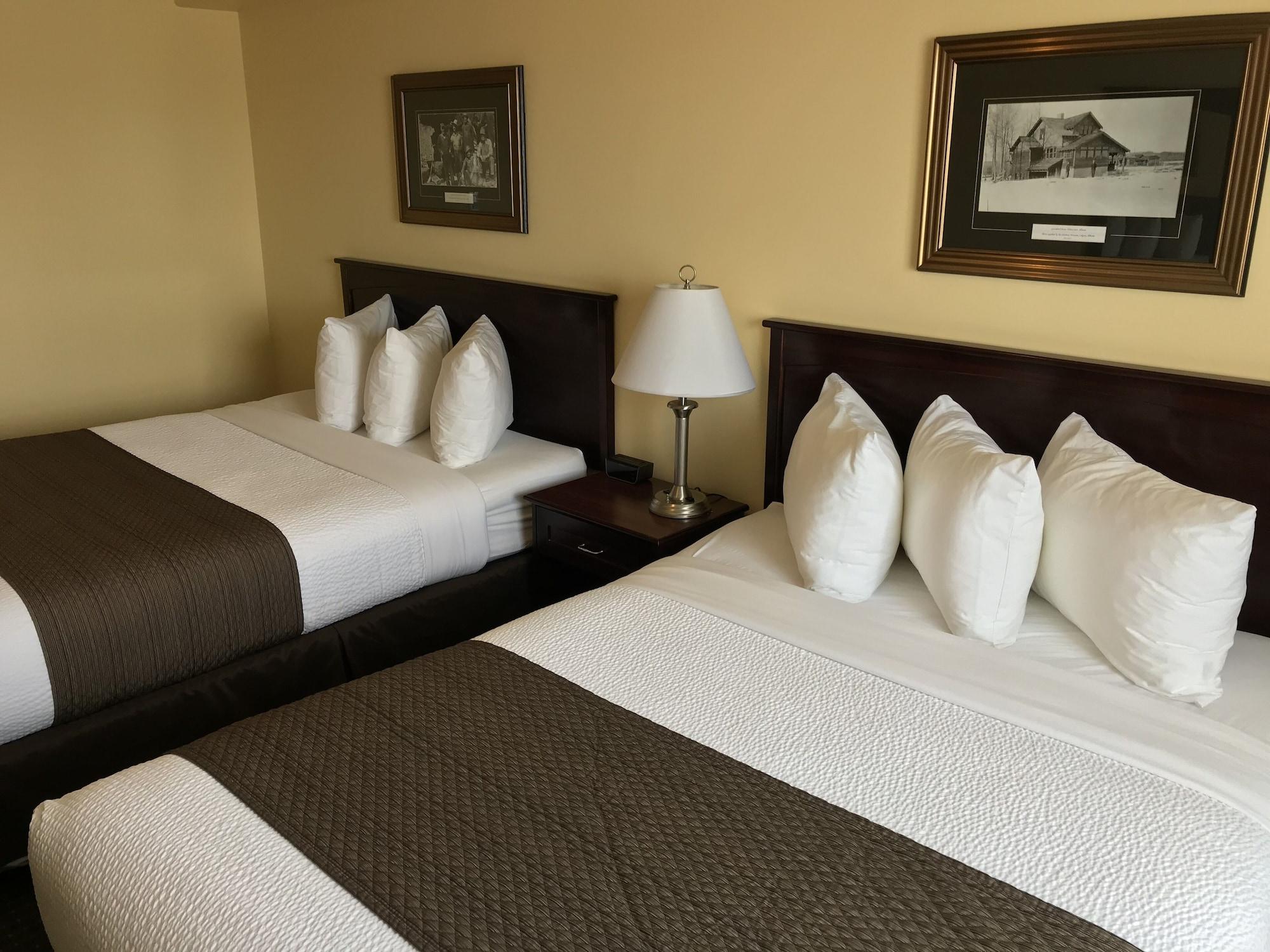 Quality Inn & Suites Whitecourt Esterno foto