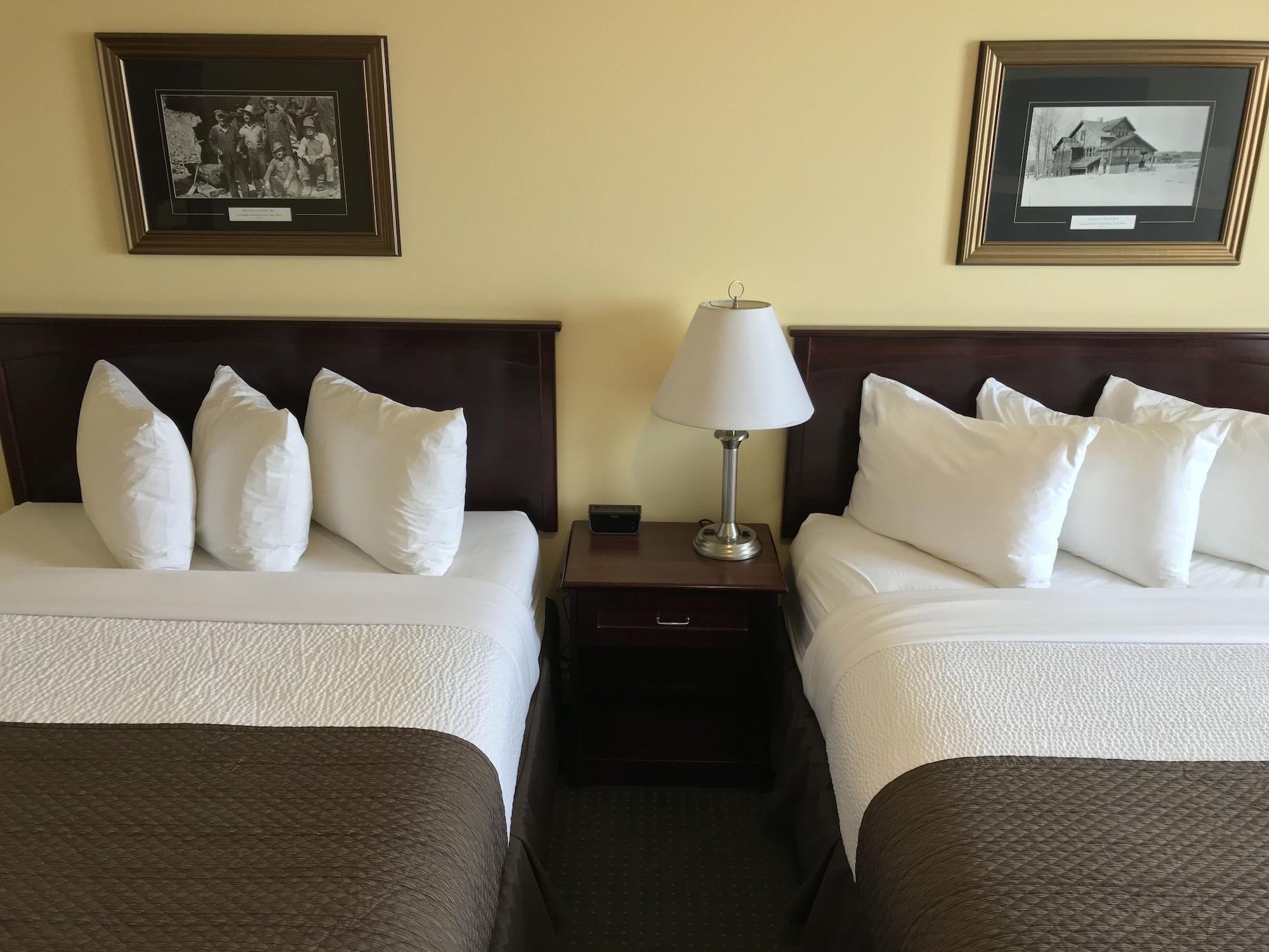 Quality Inn & Suites Whitecourt Esterno foto