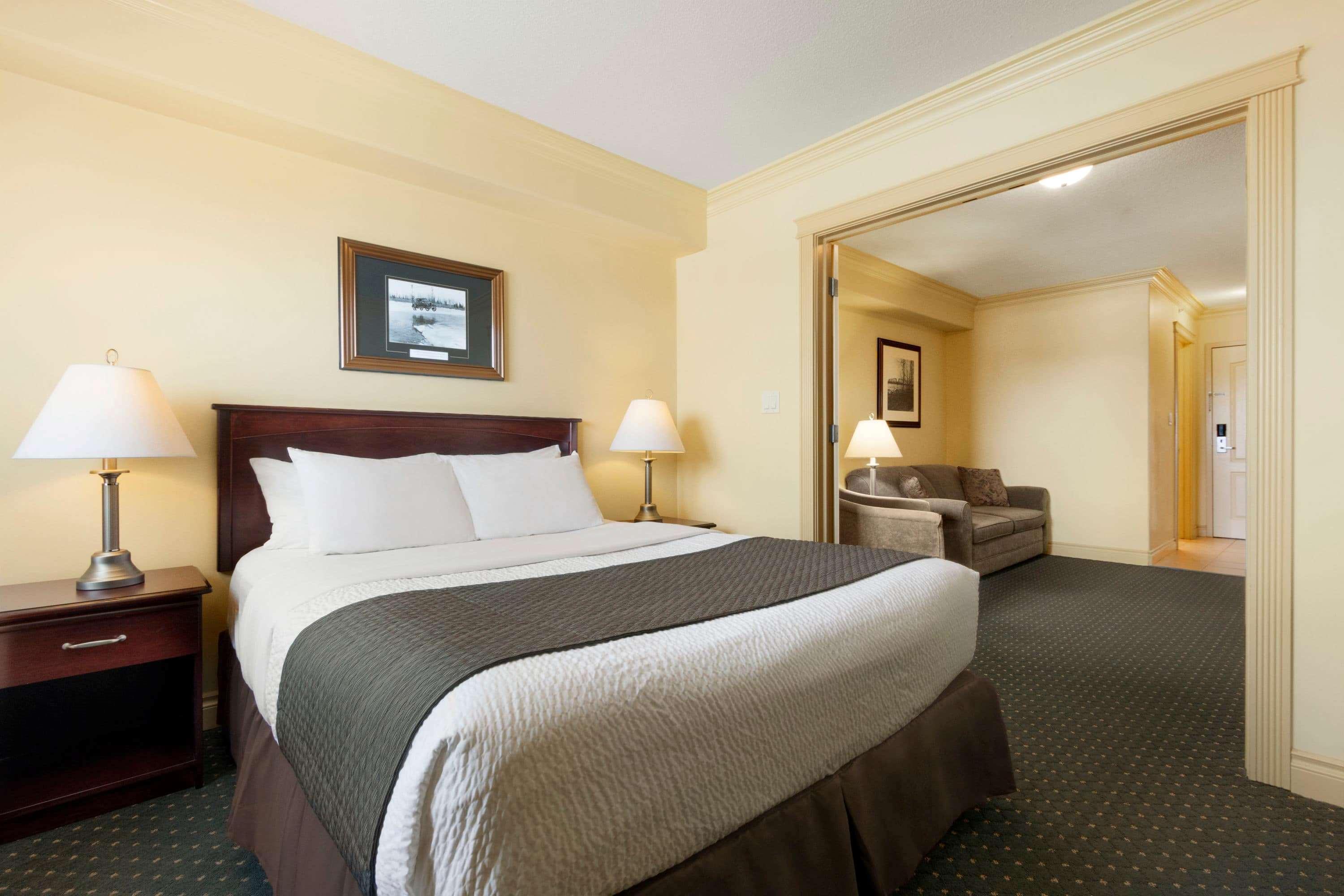 Quality Inn & Suites Whitecourt Esterno foto