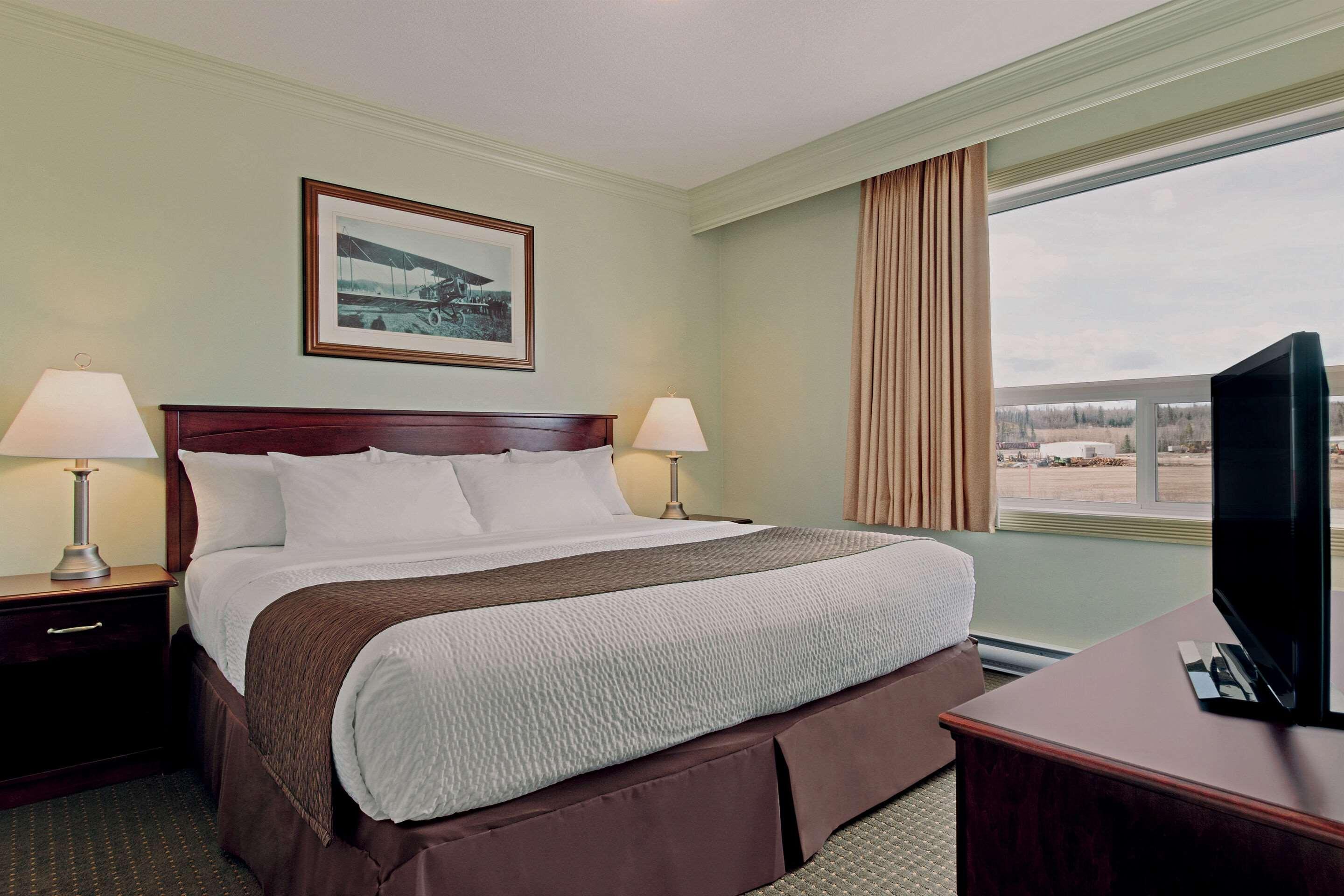 Quality Inn & Suites Whitecourt Esterno foto
