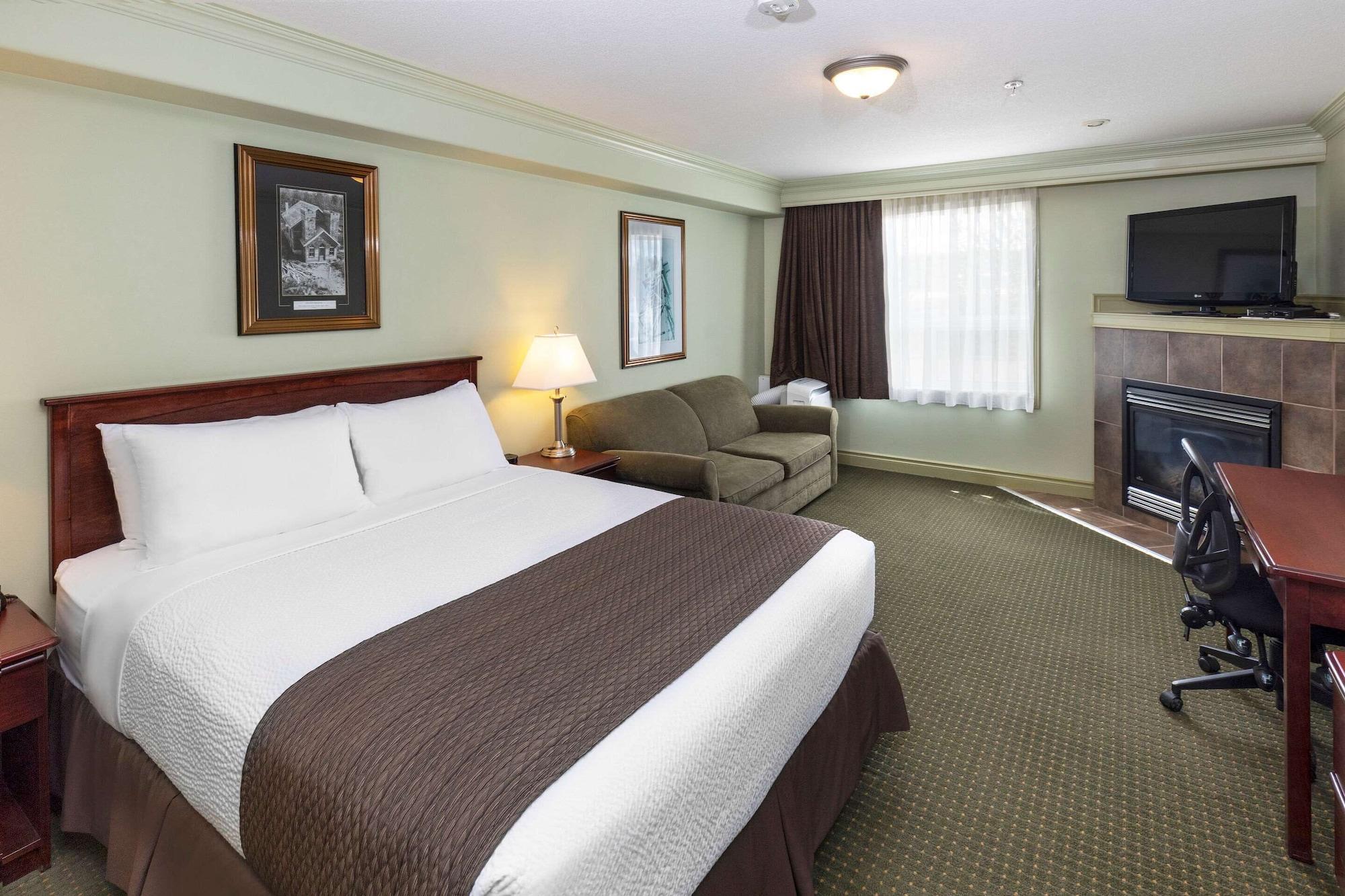 Quality Inn & Suites Whitecourt Esterno foto